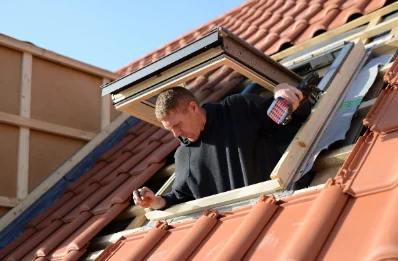 Pose de fenêtres de toit Velux à Moustoir-Ac